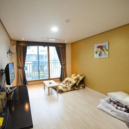 Dorcas Tourist Hostel Tongyeong Eksteriør bilde