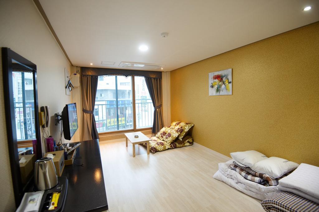 Dorcas Tourist Hostel Tongyeong Eksteriør bilde