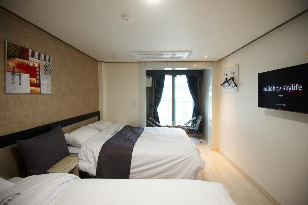 Dorcas Tourist Hostel Tongyeong Eksteriør bilde