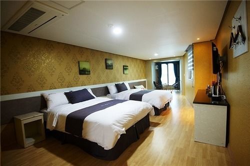 Dorcas Tourist Hostel Tongyeong Eksteriør bilde